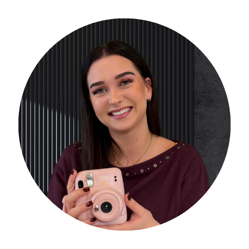 Photo Élodie avec fond noir